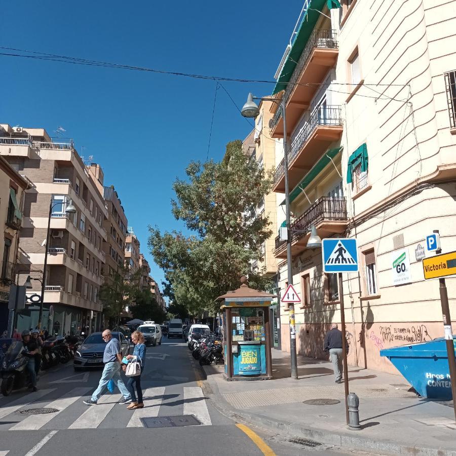 Piso En El Centro De Granada Con Garaje Incluido Gratis Apartment Exterior photo